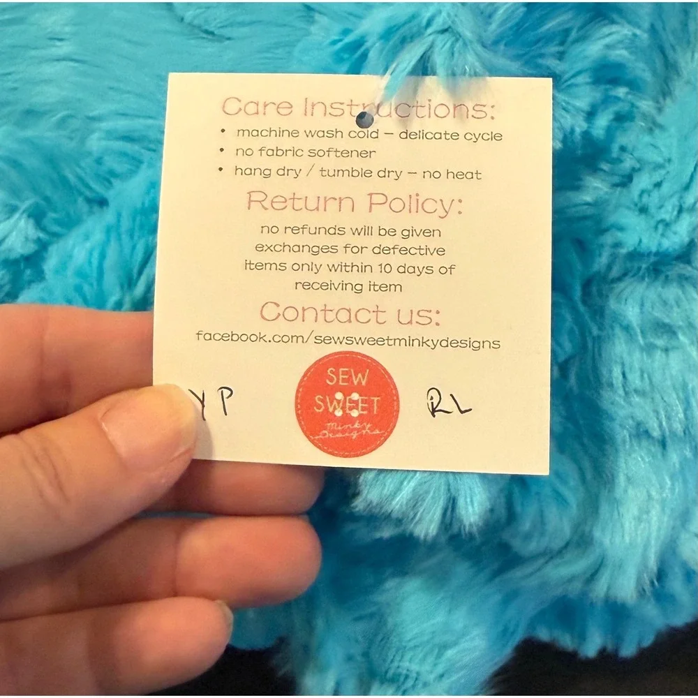 Sew Sweet Minky Designs 70x57 Large Blanket Turquoise Blue Plush Textured NEW